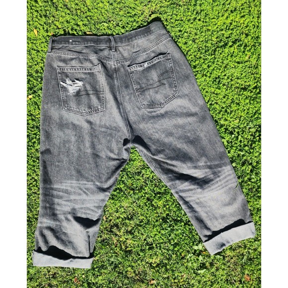 American Eagle Comfort Stretch Capri Black Wash Distressed Ripped Shorts Size 16 - Picture 7 of 9